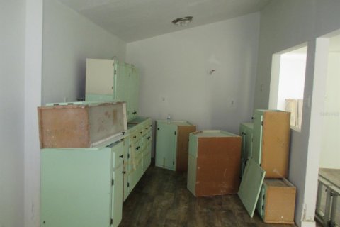 House in Orlando, Florida 6 bedrooms, 178.09 sq.m. № 1800591 - photo 8