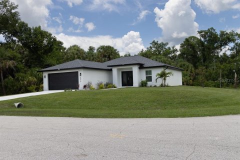 Villa ou maison à North Port, Floride 4 chambres, 144.65 m2 № 2329655