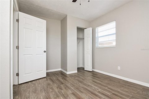 Casa en alquiler en Tampa, Florida, 3 dormitorios, 106.47 m2 № 1853259 - foto 13
