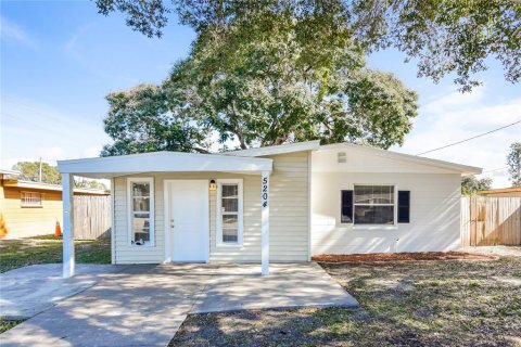 Casa en alquiler en Tampa, Florida, 3 dormitorios, 106.47 m2 № 1853259 - foto 1