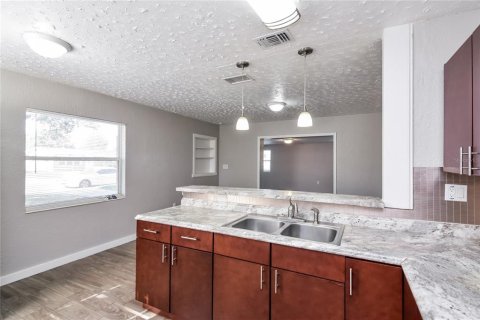 Casa en alquiler en Tampa, Florida, 3 dormitorios, 106.47 m2 № 1853259 - foto 6