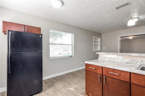 Casa en alquiler en Tampa, Florida, 3 dormitorios, 106.47 m2 № 1853259 - foto 7