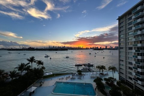 Condominio en alquiler en Miami Beach, Florida, 1 dormitorio, 77.76 m2 № 2017838 - foto 6