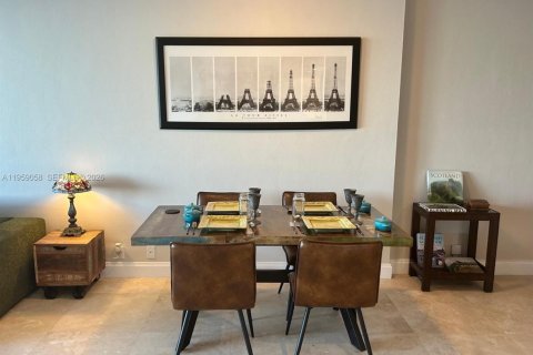 Condominio en alquiler en Miami Beach, Florida, 1 dormitorio, 77.76 m2 № 2017838 - foto 5