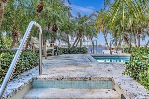 Condominio en alquiler en Miami Beach, Florida, 1 dormitorio, 77.76 m2 № 2017838 - foto 21