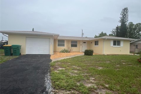 Casa en alquiler en Port Charlotte, Florida, 2 dormitorios, 102.47 m2 № 1771581 - foto 1