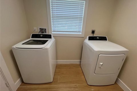 Снять в аренду виллу или дом в Порт-Шарлотт, Флорида 6 комнат, 102.47м2, № 1771581 - фото 17