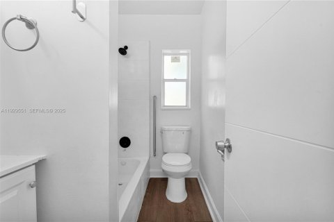 Снять в аренду виллу или дом в Майами, Флорида 2 спальни, 159.33м2, № 1989935 - фото 21