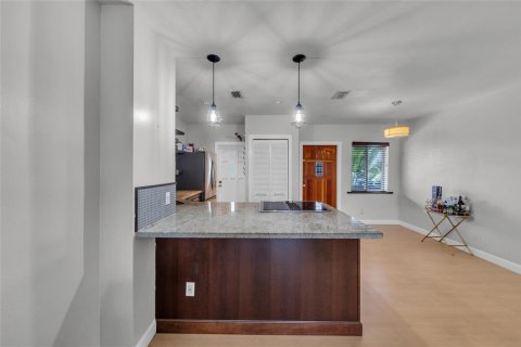 Condominio en venta en Fort Lauderdale, Florida, 2 dormitorios, 90.77 m2 № 2190176 - foto 7