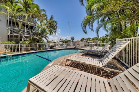 Condominio en venta en Fort Lauderdale, Florida, 2 dormitorios, 90.77 m2 № 2190176 - foto 26
