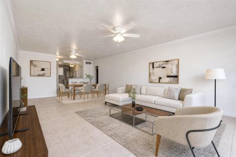 Condo in Hollywood, Florida, 1 bedroom № 2087959 - photo 7