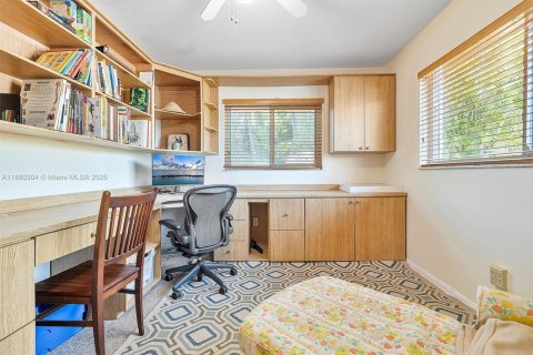 Villa ou maison à vendre à South Miami, Floride: 4 chambres, 257.99 m2 № 1931406 - photo 24