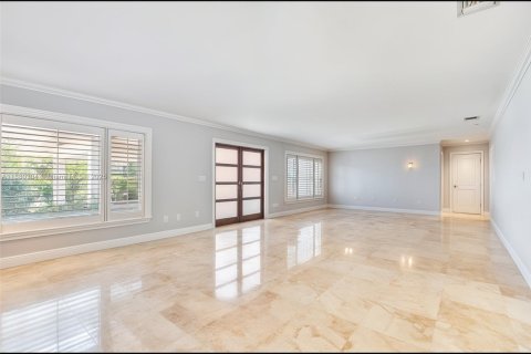 Villa ou maison à vendre à South Miami, Floride: 4 chambres, 257.99 m2 № 1931406 - photo 8