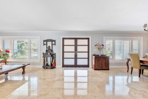 Villa ou maison à vendre à South Miami, Floride: 4 chambres, 257.99 m2 № 1931406 - photo 5