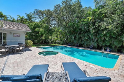 Villa ou maison à vendre à South Miami, Floride: 4 chambres, 257.99 m2 № 1931406 - photo 30