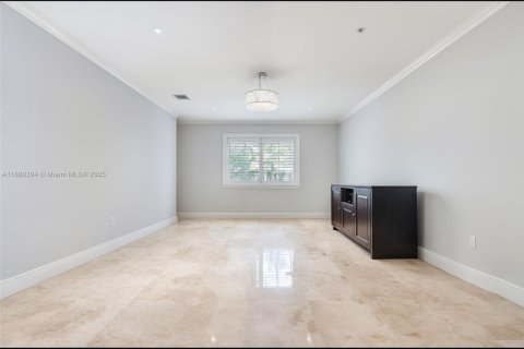 Villa ou maison à vendre à South Miami, Floride: 4 chambres, 257.99 m2 № 1931406 - photo 12