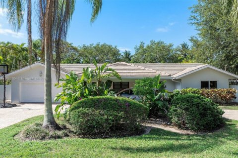 Villa ou maison à vendre à South Miami, Floride: 4 chambres, 257.99 m2 № 1931406 - photo 2