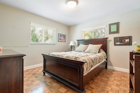 Villa ou maison à vendre à South Miami, Floride: 4 chambres, 257.99 m2 № 1931406 - photo 25