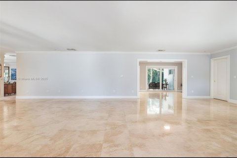 Villa ou maison à vendre à South Miami, Floride: 4 chambres, 257.99 m2 № 1931406 - photo 6
