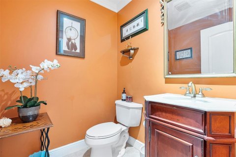 Villa ou maison à vendre à South Miami, Floride: 4 chambres, 257.99 m2 № 1931406 - photo 22