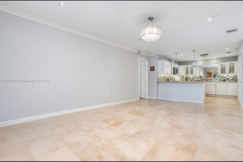 Villa ou maison à vendre à South Miami, Floride: 4 chambres, 257.99 m2 № 1931406 - photo 14