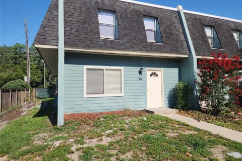 Condominio en alquiler en Gainesville, Florida, 3 dormitorios, 128.58 m2 № 2151262 - foto 3