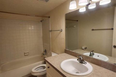 Condominio en alquiler en Gainesville, Florida, 3 dormitorios, 128.58 m2 № 2151262 - foto 30