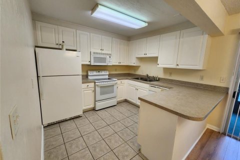 Condominio en alquiler en Gainesville, Florida, 3 dormitorios, 128.58 m2 № 2151262 - foto 12
