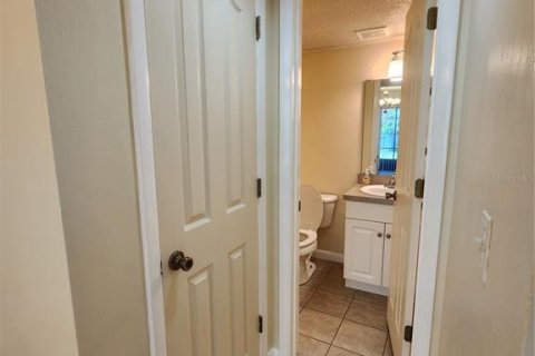 Condominio en alquiler en Gainesville, Florida, 3 dormitorios, 128.58 m2 № 2151262 - foto 14