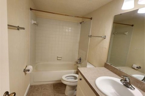 Condominio en alquiler en Gainesville, Florida, 3 dormitorios, 128.58 m2 № 2151262 - foto 29