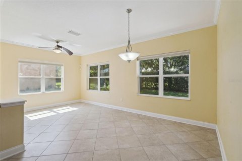 House in Clermont, Florida 4 bedrooms, 274.99 sq.m. № 2302487 - photo 14