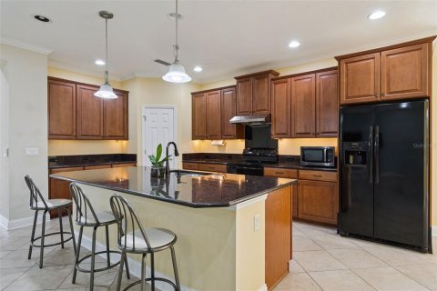 House in Clermont, Florida 4 bedrooms, 274.99 sq.m. № 2302487 - photo 10