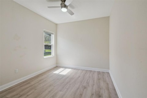 House in Clermont, Florida 4 bedrooms, 274.99 sq.m. № 2302487 - photo 21