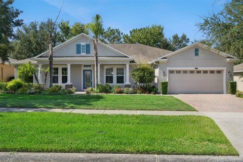 House in Clermont, Florida 4 bedrooms, 274.99 sq.m. № 2302487