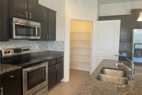 Casa en alquiler en Brooksville, Florida, 3 dormitorios, 154.4 m2 № 1903384 - foto 6
