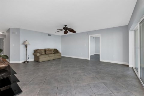 Condo in Punta Gorda, Florida, 3 bedrooms  № 2166304 - photo 27