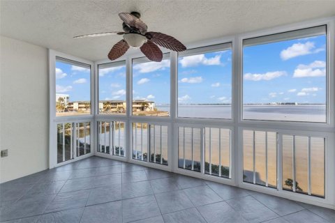 Condo in Punta Gorda, Florida, 3 bedrooms  № 2166304 - photo 26