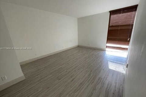 Condominio en venta en Aventura, Florida, 1 dormitorio, 84.82 m2 № 1865421 - foto 5