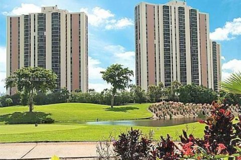 Condominio en venta en Aventura, Florida, 1 dormitorio, 84.82 m2 № 1865421 - foto 27
