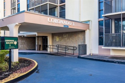 Condominio en venta en Aventura, Florida, 1 dormitorio, 84.82 m2 № 1865421 - foto 24
