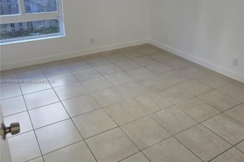 Apartamento en alquiler en Cutler Bay, Florida, 3 dormitorios, 20773.04 m2 № 2002014 - foto 13