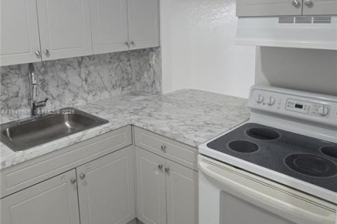 Appartement à Cutler Bay, Floride 3 chambres, 20773 m2 № 2002014