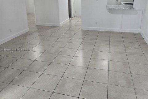 Apartamento en alquiler en Cutler Bay, Florida, 3 dormitorios, 20773.04 m2 № 2002014 - foto 6