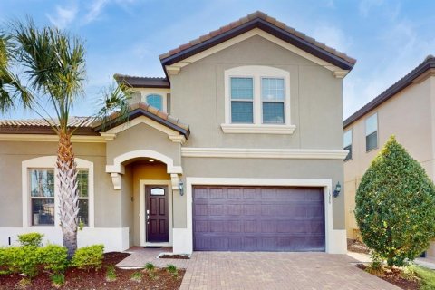 Villa ou maison à vendre à Kissimmee, Floride: 8 chambres, 375.42 m2 № 1242643 - photo 1