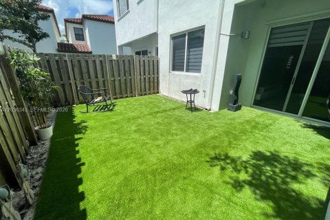 Touwnhouse à vendre à Doral, Floride: 4 chambres, 176.05 m2 № 2184253 - photo 12