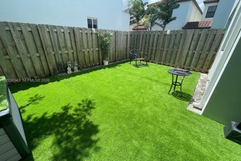Touwnhouse à vendre à Doral, Floride: 4 chambres, 176.05 m2 № 2184253 - photo 15