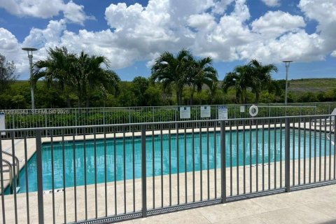 Touwnhouse à vendre à Doral, Floride: 4 chambres, 176.05 m2 № 2184253 - photo 21