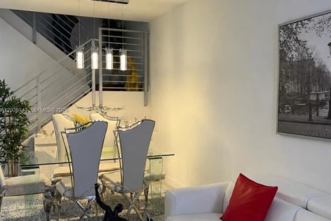 Touwnhouse à vendre à Doral, Floride: 4 chambres, 176.05 m2 № 2184253 - photo 4