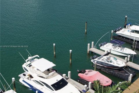 Copropriété à louer à North Bay Village, Floride: 2 chambres, 100.89 m2 № 1921276 - photo 6