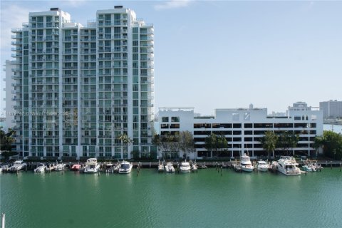 Copropriété à louer à North Bay Village, Floride: 2 chambres, 100.89 m2 № 1921276 - photo 15
